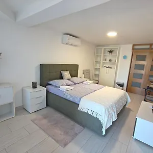  Apartman Aurora